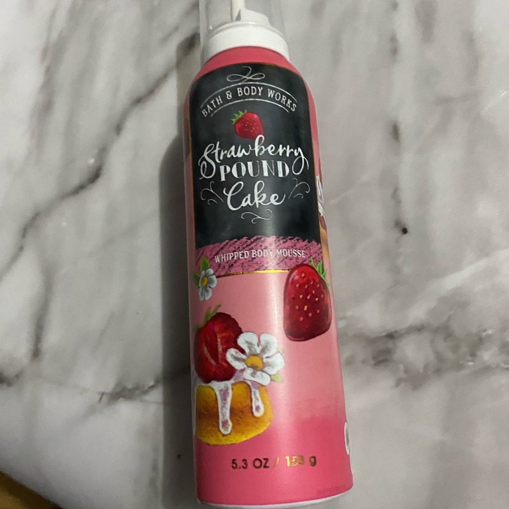 B&BW Strawberry Pound Cake Whipped Body Mousse